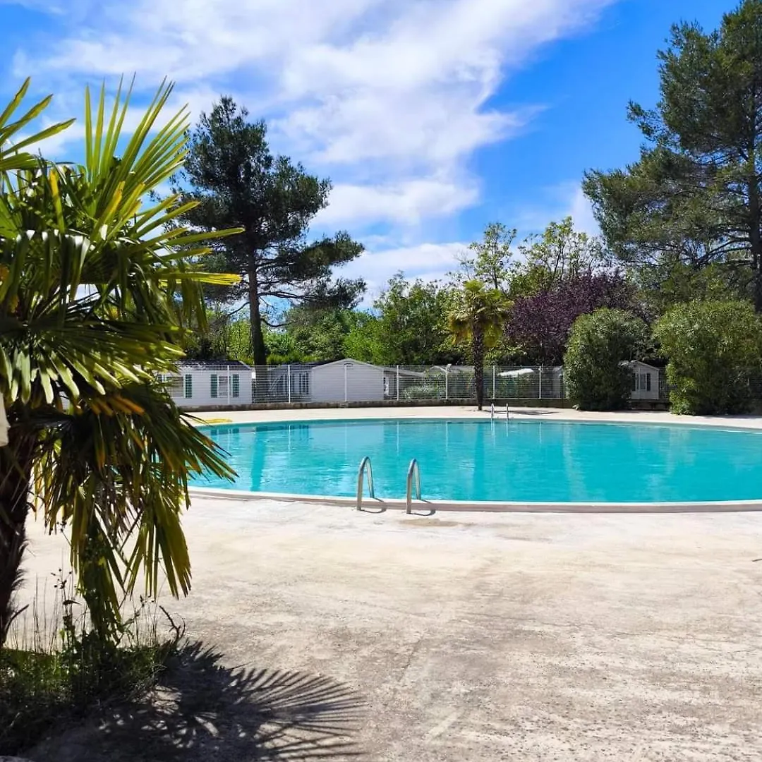 Camping Domaine Des Iscles La Roque-d'Antheron